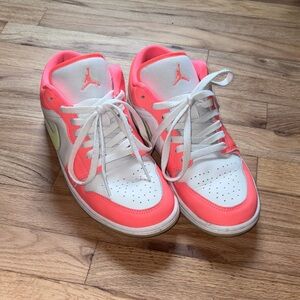 Jordan Women's Sneakers in White and Pink